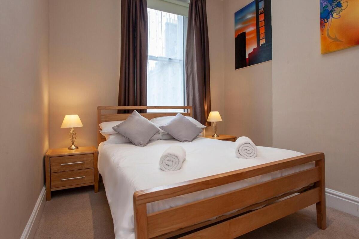 ※ Spacious, Central Bath Apartment ※ Buitenkant foto