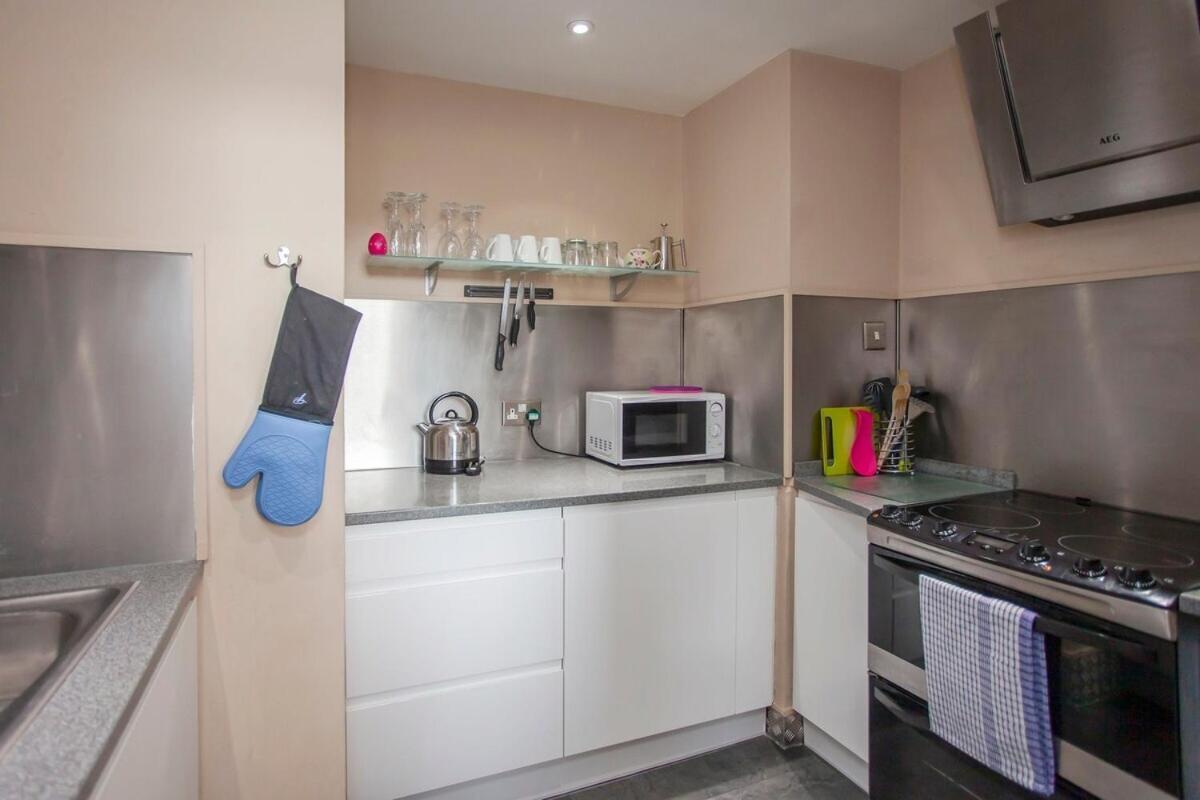 ※ Spacious, Central Bath Apartment ※ Buitenkant foto
